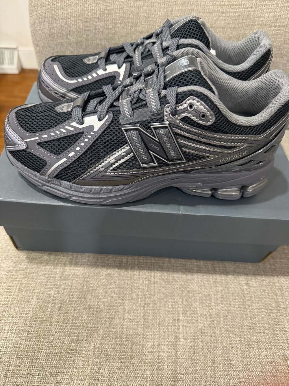 New Balance 1906R Big Kids Size 6 Phantom Black Grey GC1906EX